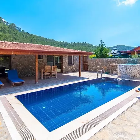 2+1 Ic Ve Dis Jakuzili * Kinali (Aegean)